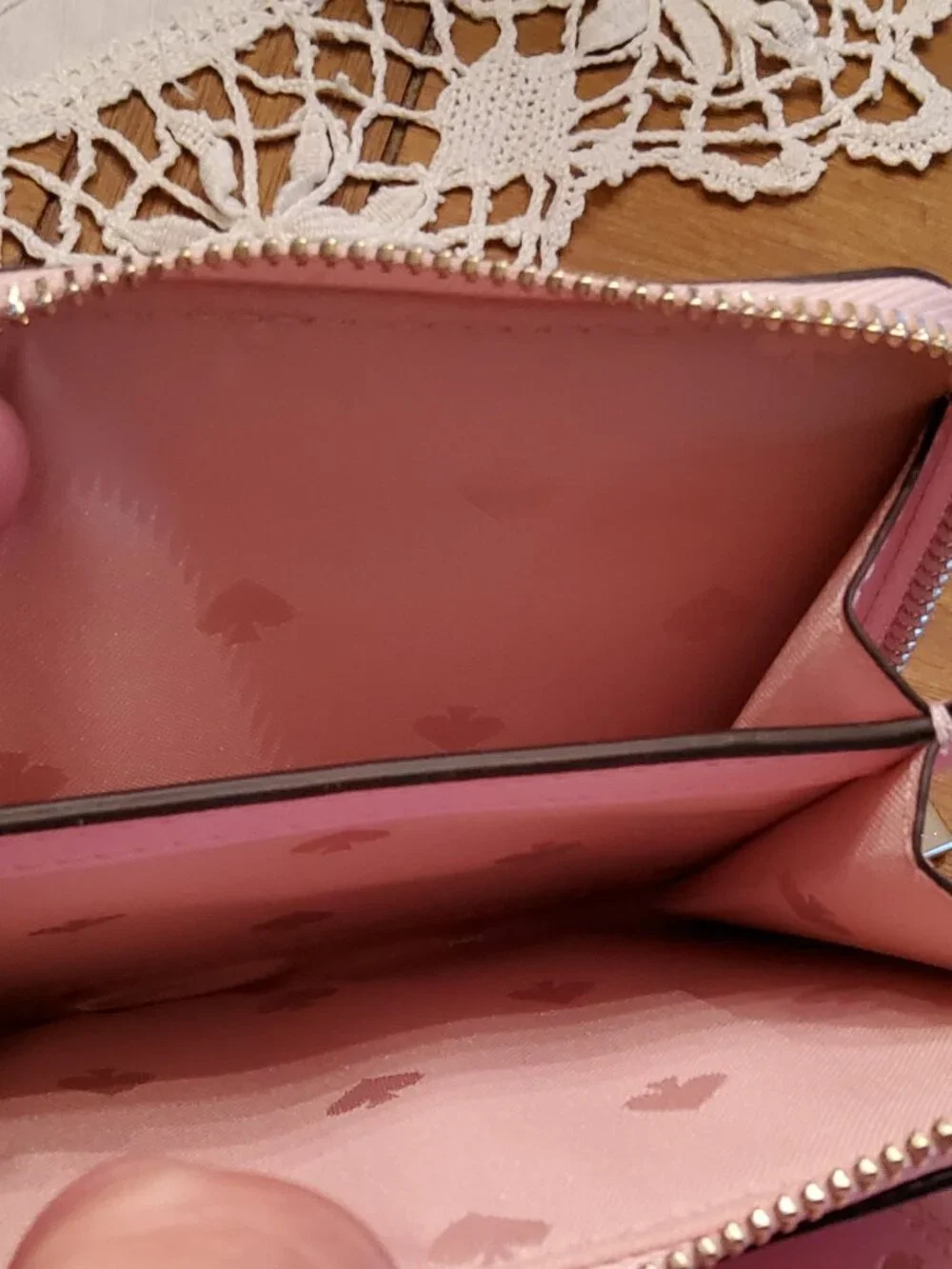 New Kate Spade Bifold Wallet in Pink - Picture 5 of 7